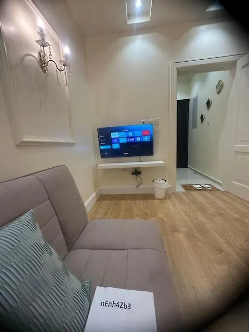 مشرفة الخير غرفة وصالة Apartman Dzsidda 0*,